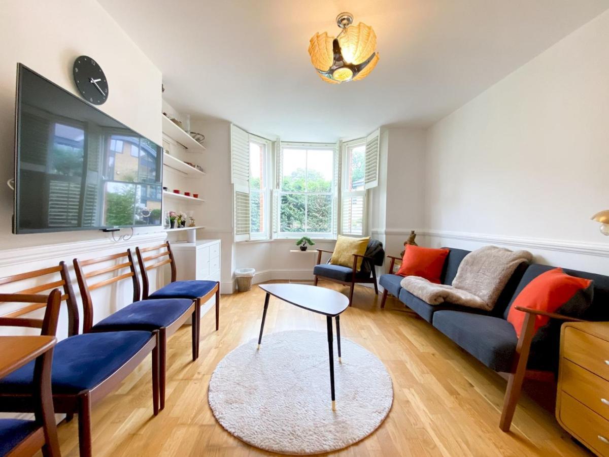 Pass The Keys Garden Apartment In Stockwell London Eksteriør bilde