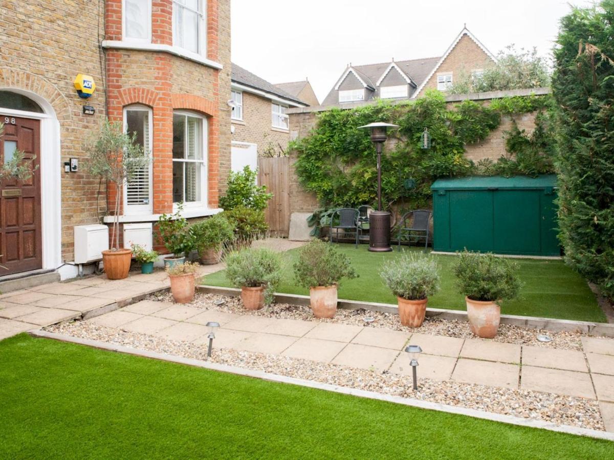 Pass The Keys Garden Apartment In Stockwell London Eksteriør bilde