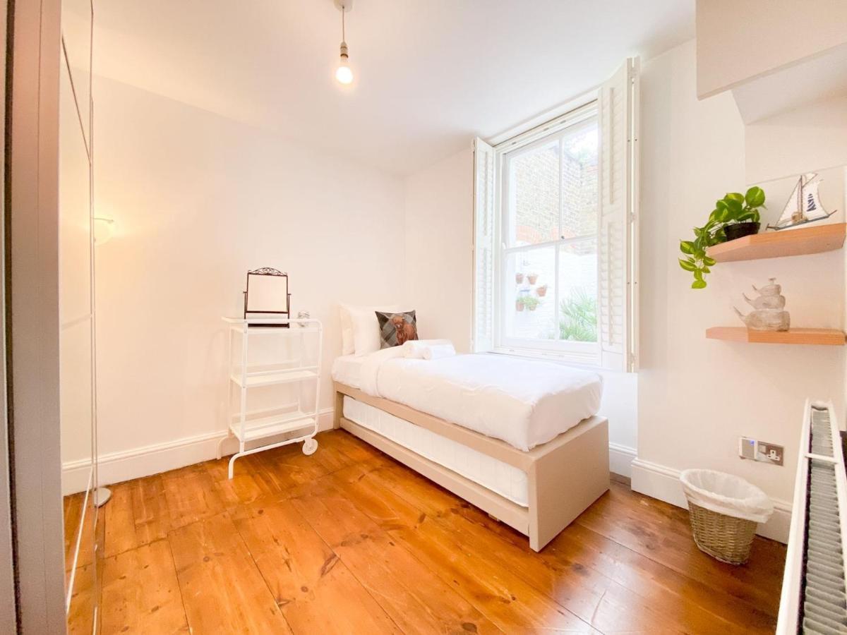 Pass The Keys Garden Apartment In Stockwell London Eksteriør bilde