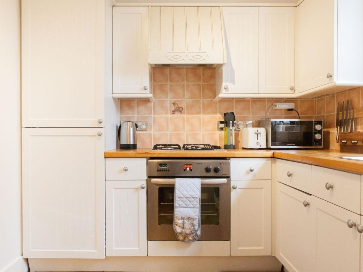 Pass The Keys Garden Apartment In Stockwell London Eksteriør bilde