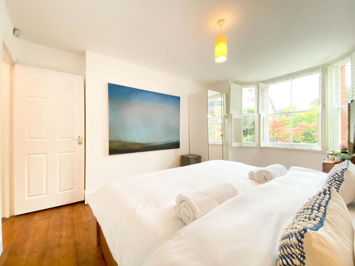 Pass The Keys Garden Apartment In Stockwell London Eksteriør bilde