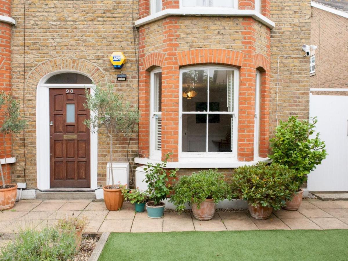 Pass The Keys Garden Apartment In Stockwell London Eksteriør bilde
