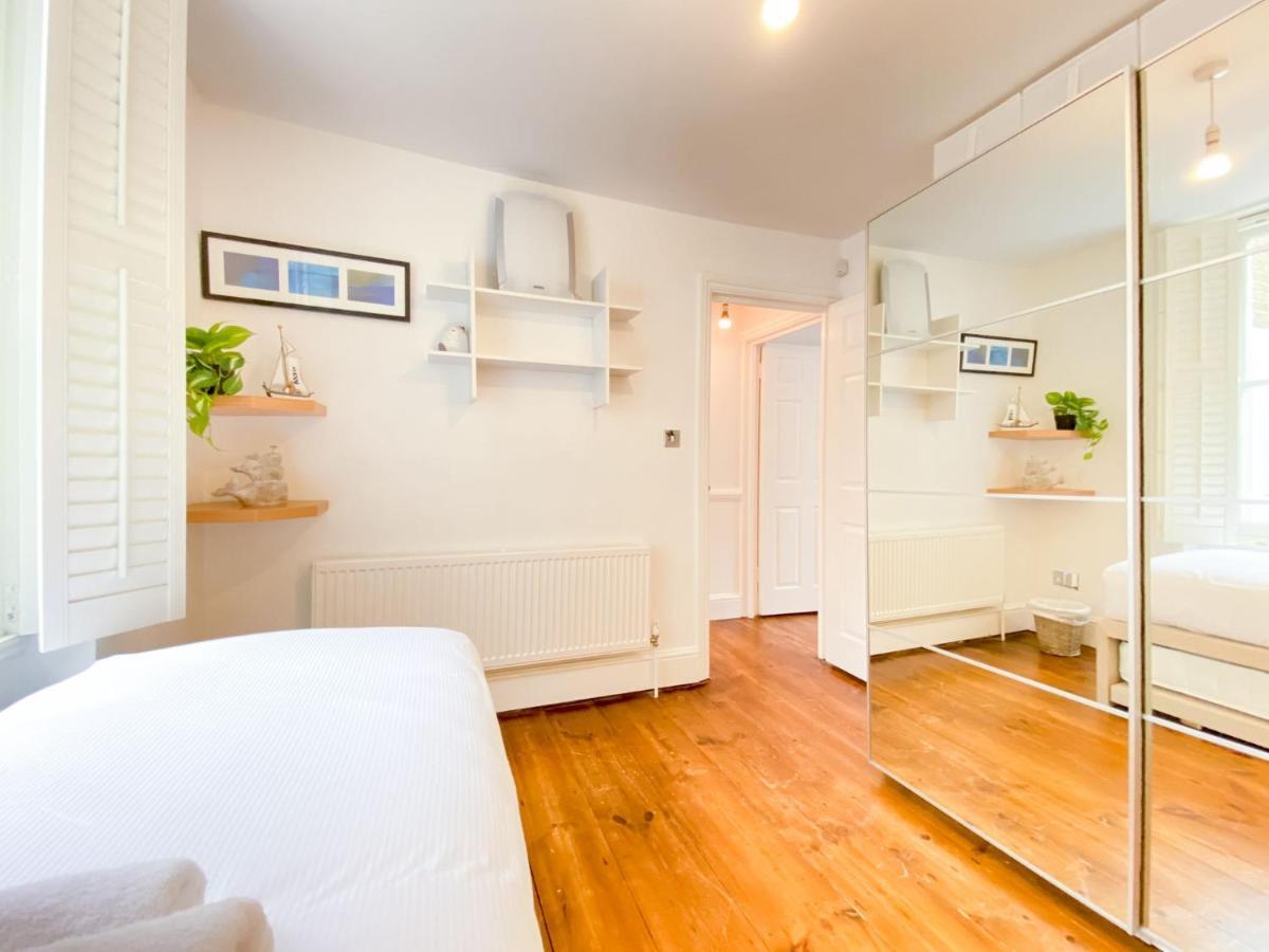 Pass The Keys Garden Apartment In Stockwell London Eksteriør bilde