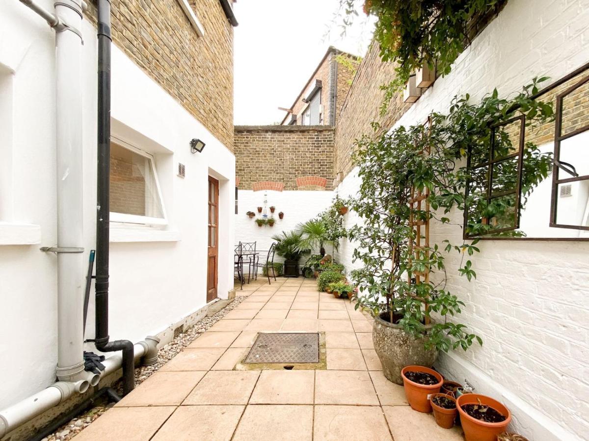 Pass The Keys Garden Apartment In Stockwell London Eksteriør bilde