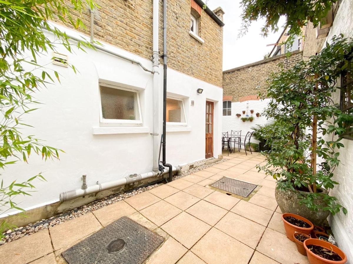 Pass The Keys Garden Apartment In Stockwell London Eksteriør bilde